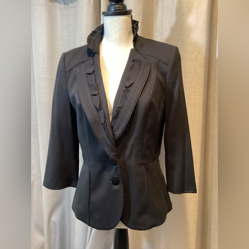 WHBM black blazer sz 8. Bracelet sleeves.